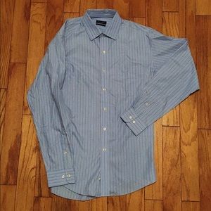 Like New Men’s Medium Club Room Blue Dress Shirt